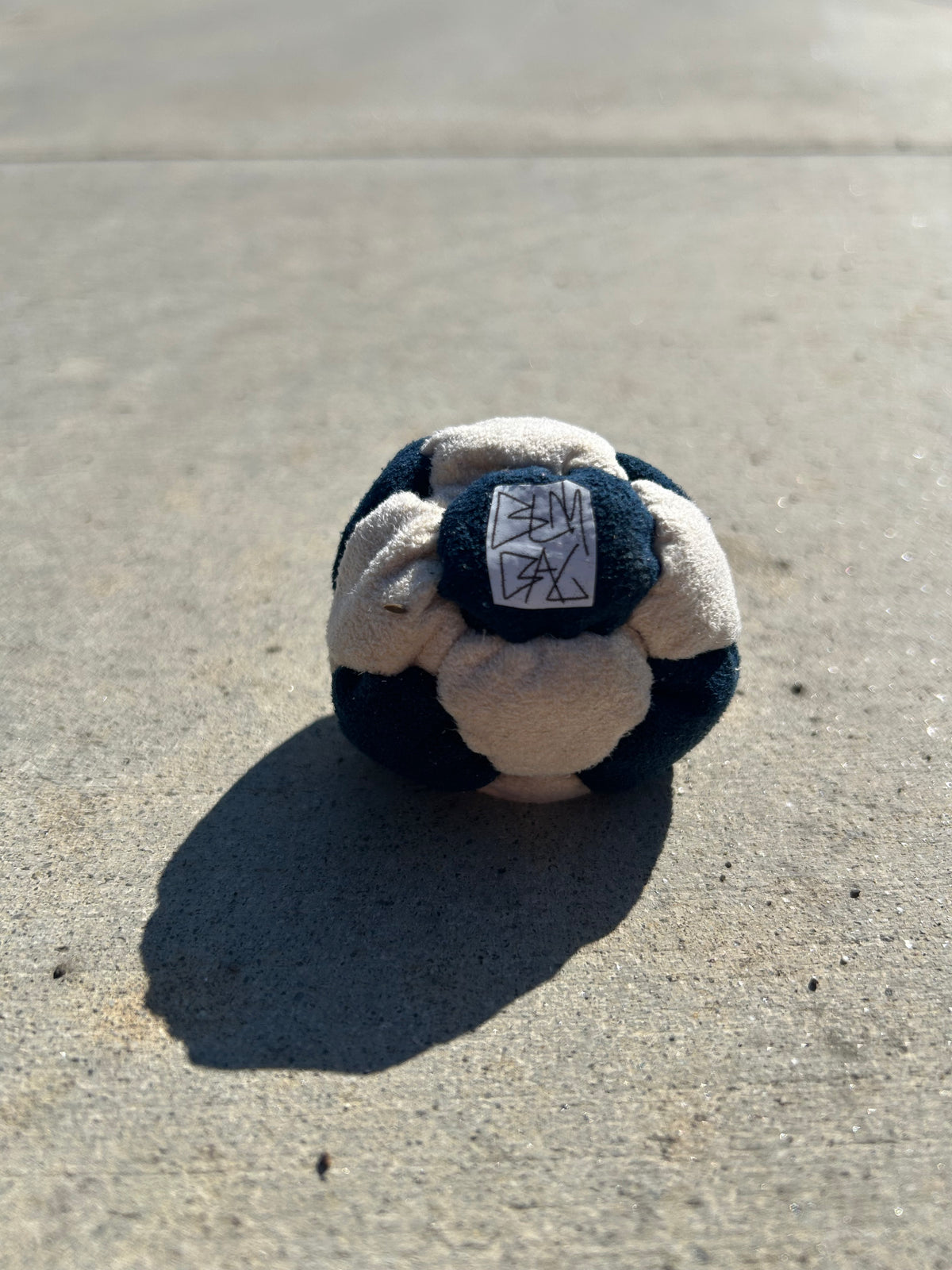14 Panel Red Vs. Blue Footbag