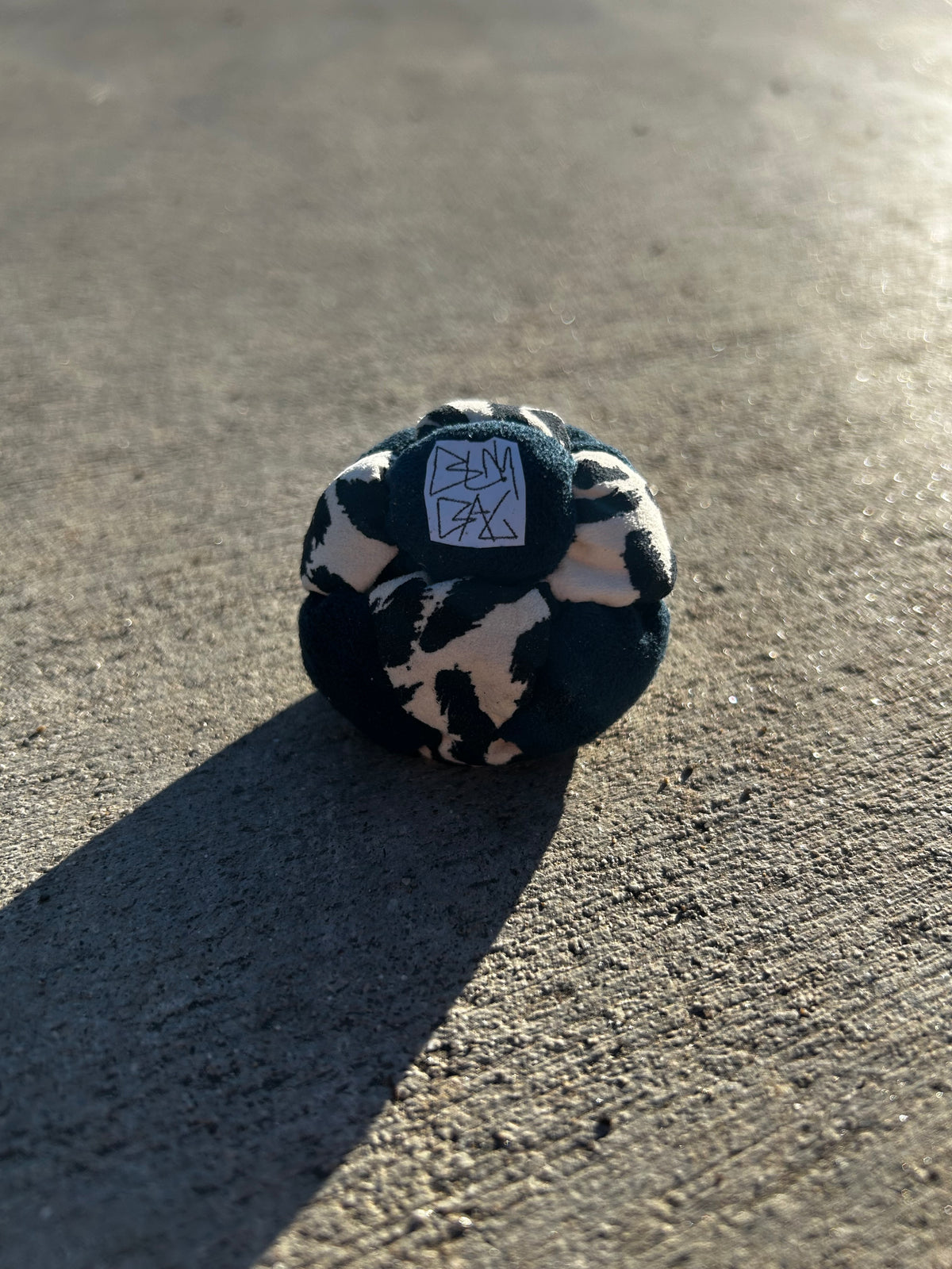 "Snow Leopard" 14 Panel Footbag